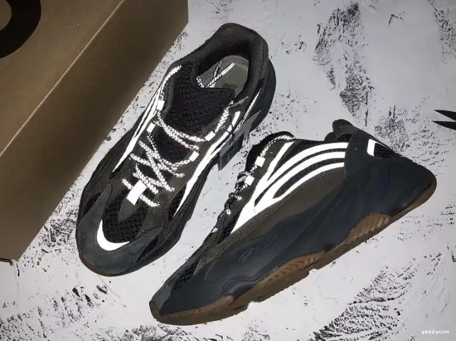 v2 Boost EG6860 Adidas 700 Yeezy Geode 0606